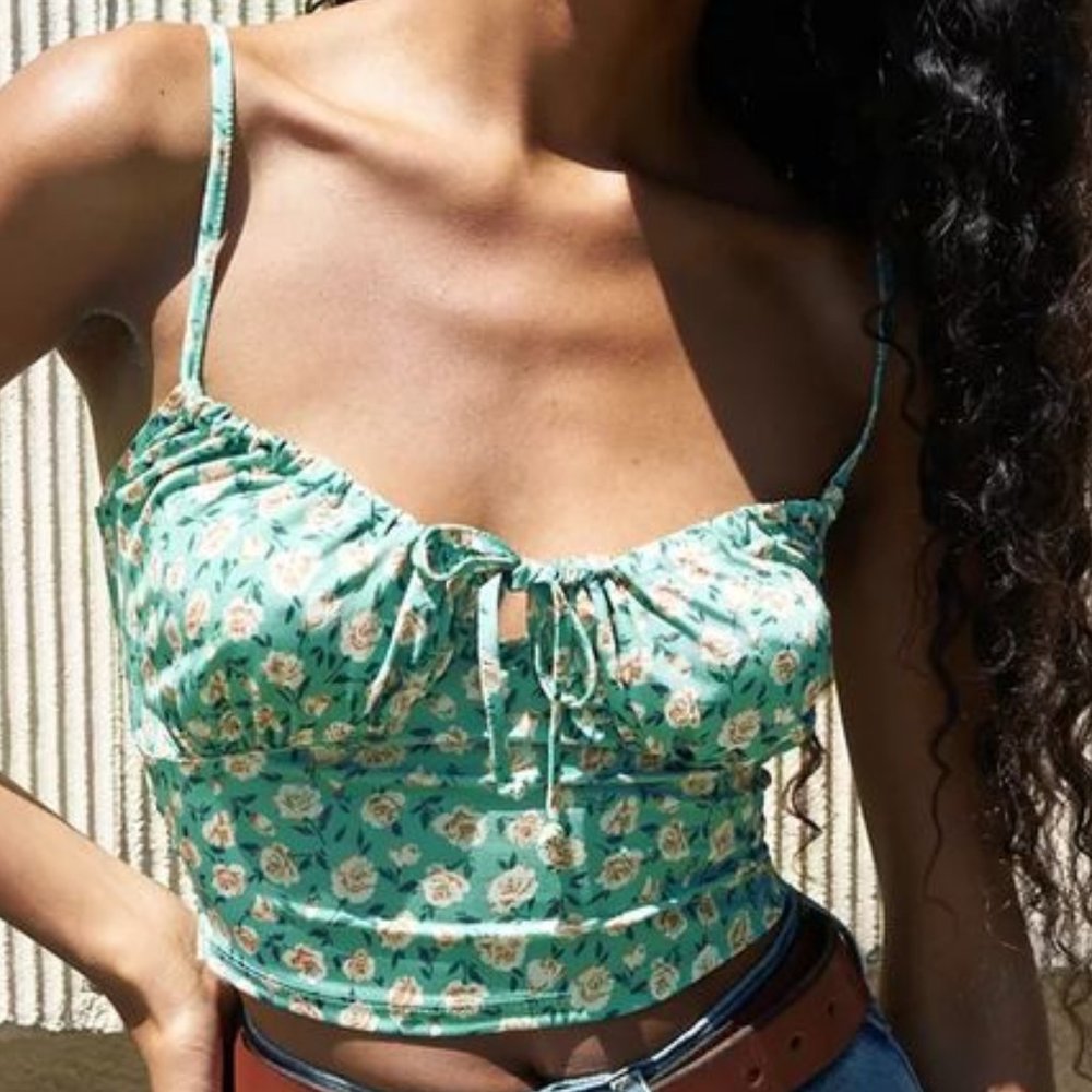 Urban Outfitters Rae Ruched Cropped Cami Size Large